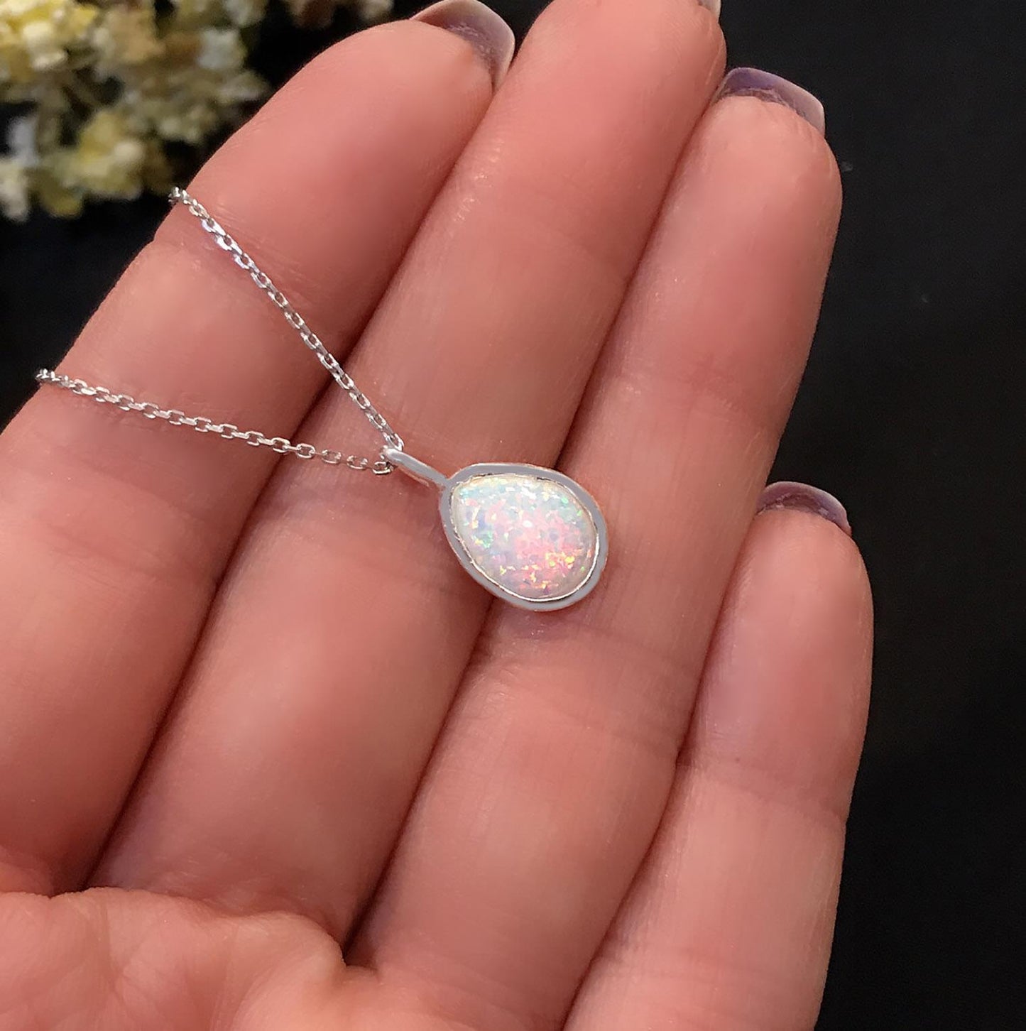 STELA OPAL TAŞLI DAMLA GÜMÜŞ KOLYE (BEYAZ)