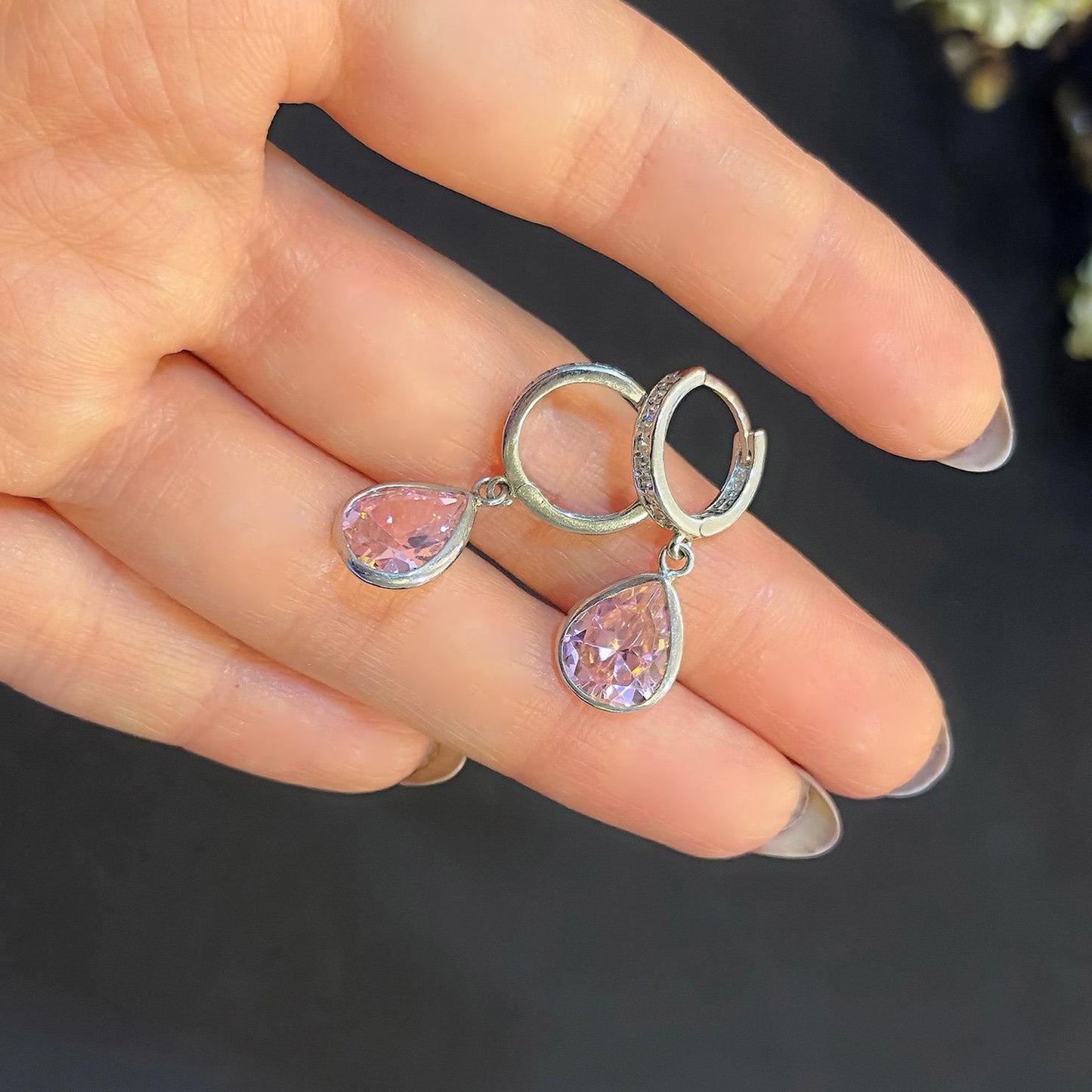 STELA PEMBE KUVARS DAMLA GÜMÜŞ KÜPE