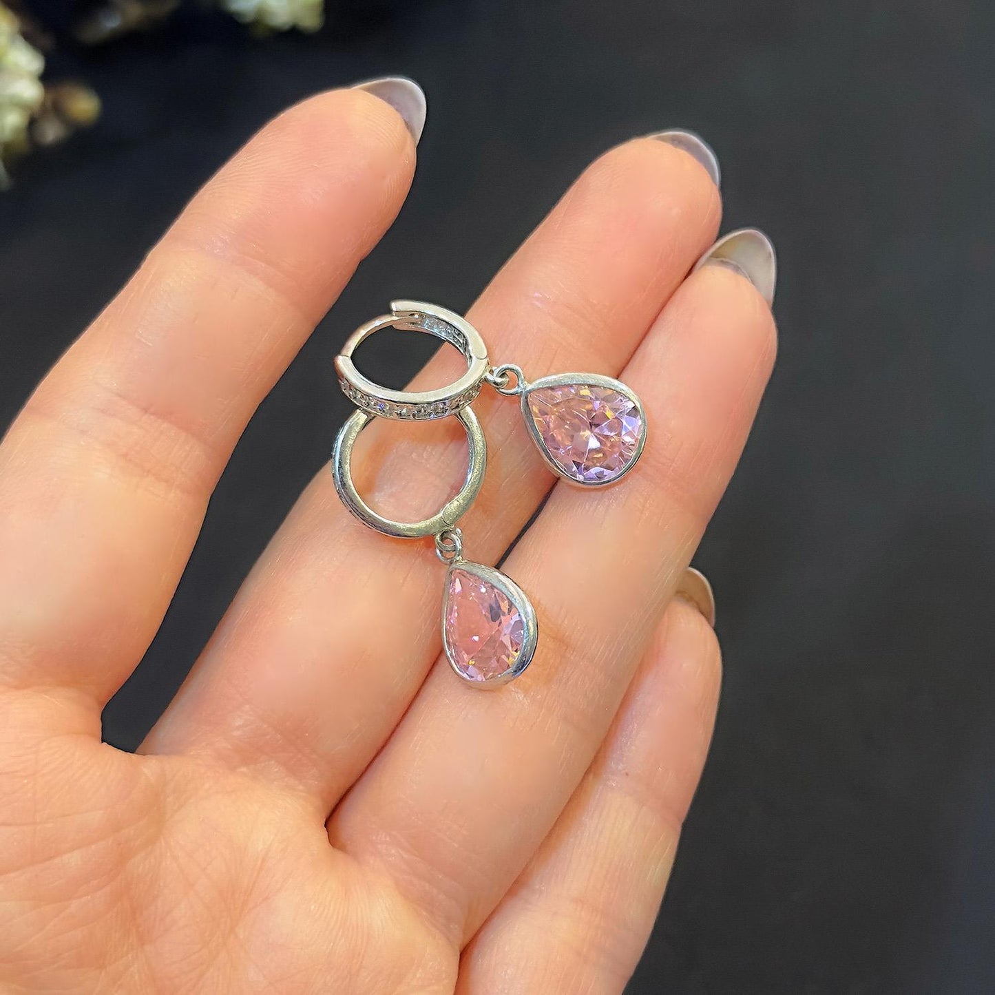 STELA PEMBE KUVARS DAMLA GÜMÜŞ KÜPE